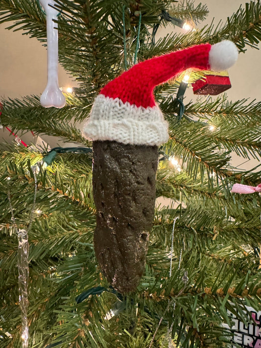 Poop in a Box Christmas Ornament – Funny Gag Gift with Santa Hat – Realistic Fake Poo with Gift Box – Novelty White Elephant Holiday Decor for Adults - Birthday911
